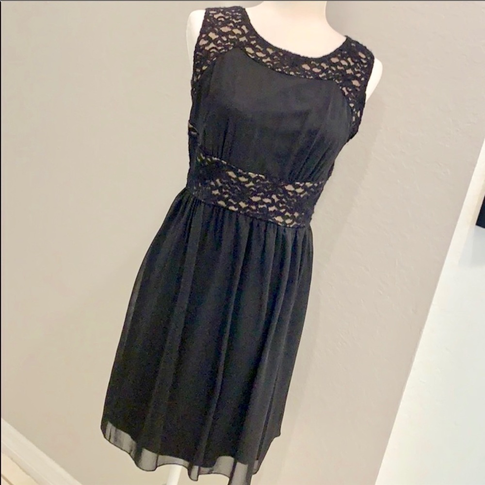 ENfocus Studio Black lace and nude chiffon dress 8